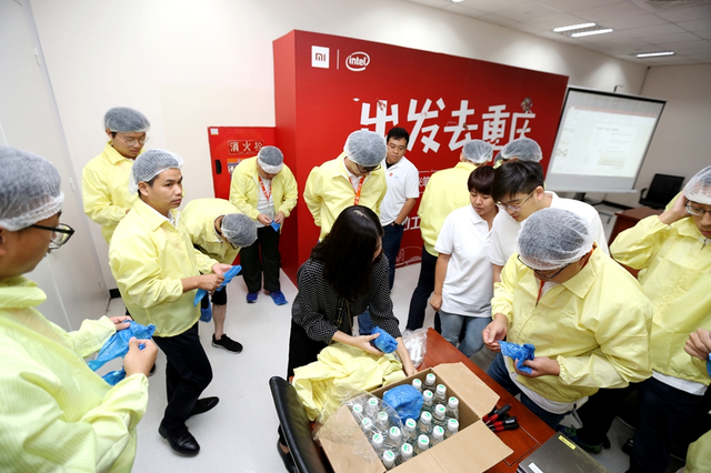 親探生產線與現場拆解 小米筆記本Pro的成本價真的靠譜嗎？