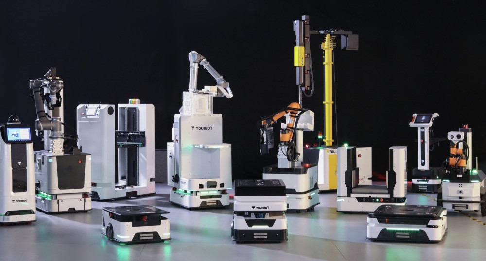 90后博士闖深圳逐夢硬核科技 解困工廠勞動力，讓機器人成為教育新星